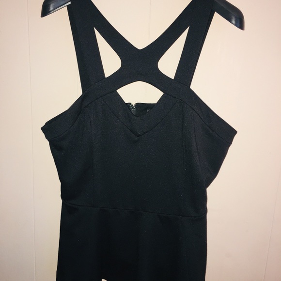 Like new Guess Dressy Tank Top in Large - Picture 3 of 4